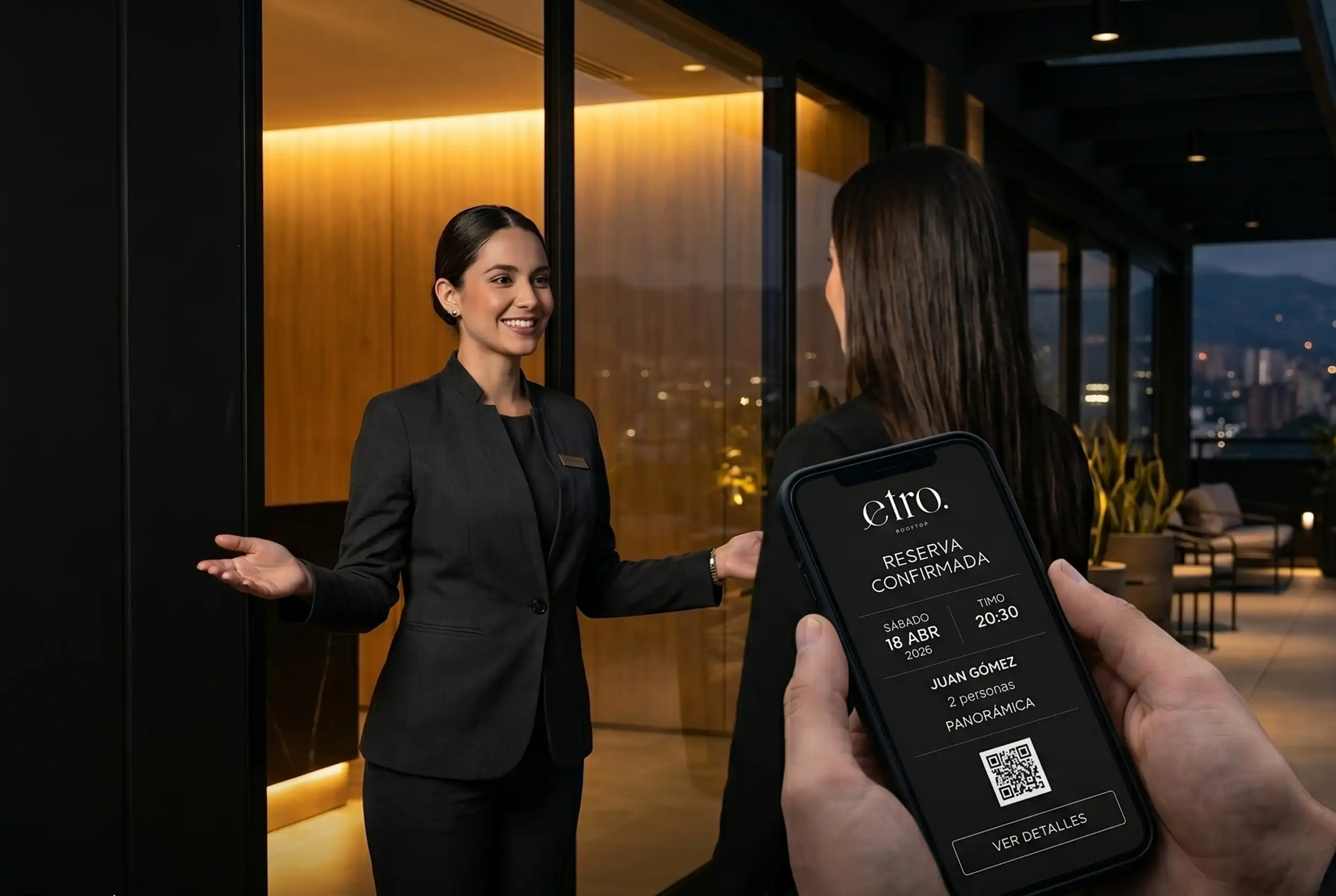 Gestiona tu reserva directa rooftop desde el móvil para eventos en Etro; hostess dando la bienvenida a cena exclusiva.